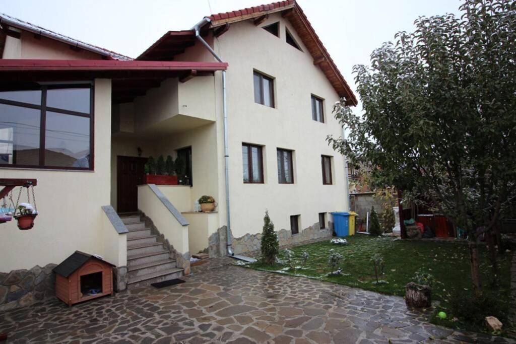 Maria*S Apartment! Cristian  Exteriör bild